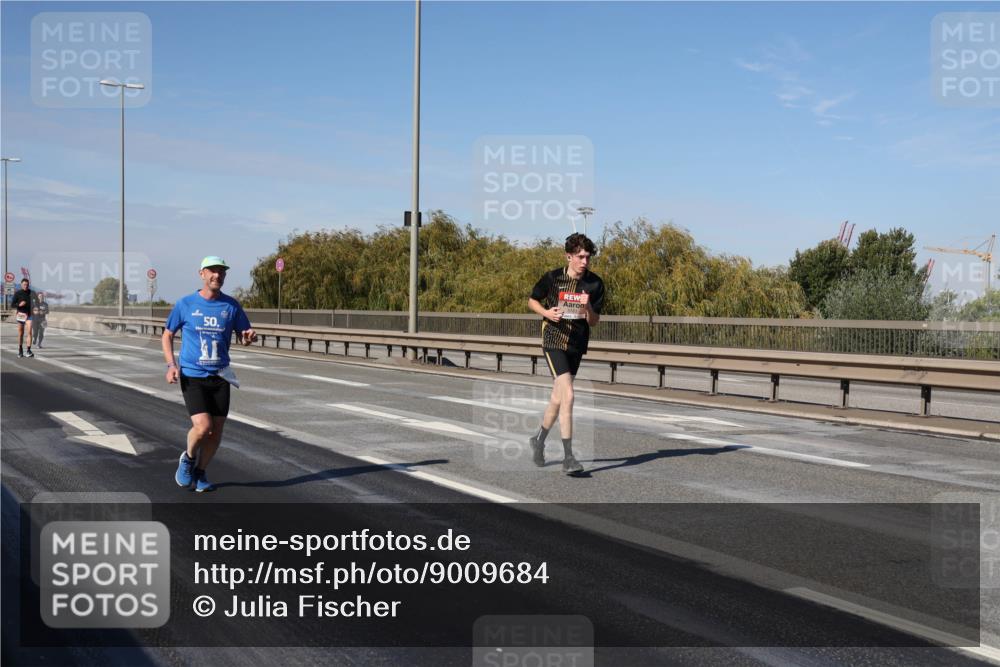 03.10.2025 - Köhlbrandbrückenlauf Julia Fischer http://msf.ph/oto/9009684 03.10.2025 12:53:33 Position 3 50 meine-sportfotos.de
