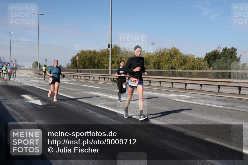 03.10.2025 - Köhlbrandbrückenlauf Julia Fischer http://msf.ph/oto/9009712 03.10.2025 12:53:42 Position 3  meine-sportfotos.de