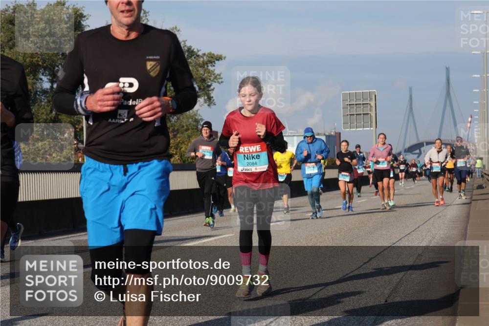 03.10.2025 - Köhlbrandbrückenlauf Luisa Fischer http://msf.ph/oto/9009732 03.10.2025 10:51:39 Position 3 2084 meine-sportfotos.de