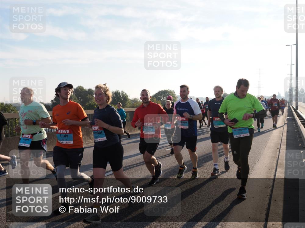 03.10.2025 - Köhlbrandbrückenlauf Fabian Wolf http://msf.ph/oto/9009733 03.10.2025 09:21:14 Position 3 2171, 1025, 3416, 3214, 3213, 2165, 0, 3109 meine-sportfotos.de