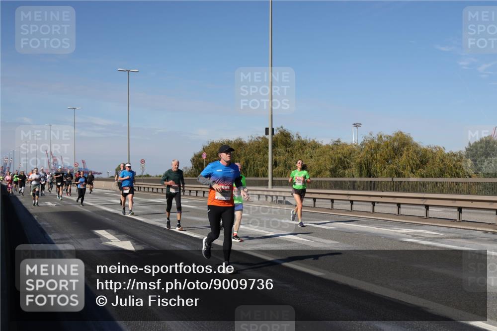 03.10.2025 - Köhlbrandbrückenlauf Julia Fischer http://msf.ph/oto/9009736 03.10.2025 12:53:49 Position 3  meine-sportfotos.de