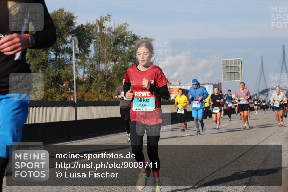 03.10.2025 - Köhlbrandbrückenlauf Luisa Fischer http://msf.ph/oto/9009741 03.10.2025 10:51:39 Position 3 2084 meine-sportfotos.de