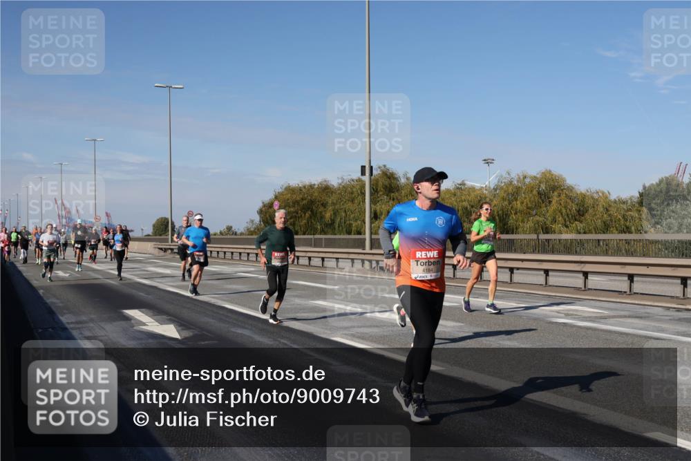 03.10.2025 - Köhlbrandbrückenlauf Julia Fischer http://msf.ph/oto/9009743 03.10.2025 12:53:50 Position 3 4184 meine-sportfotos.de
