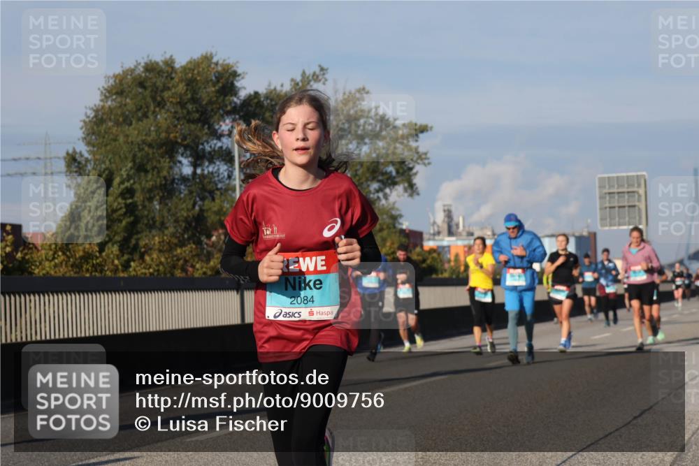 03.10.2025 - Köhlbrandbrückenlauf Luisa Fischer http://msf.ph/oto/9009756 03.10.2025 10:51:40 Position 3 2084 meine-sportfotos.de