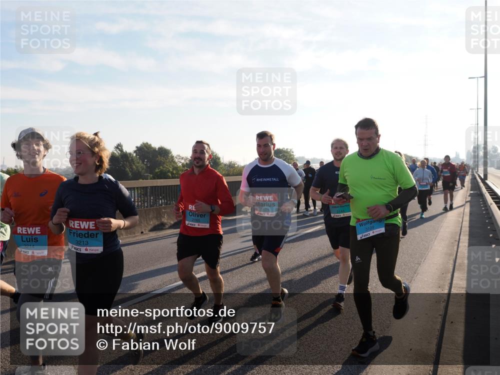 03.10.2025 - Köhlbrandbrückenlauf Fabian Wolf http://msf.ph/oto/9009757 03.10.2025 09:21:14 Position 3 3214, 3213, 2165, 2171, 2144, 3109, 6 meine-sportfotos.de