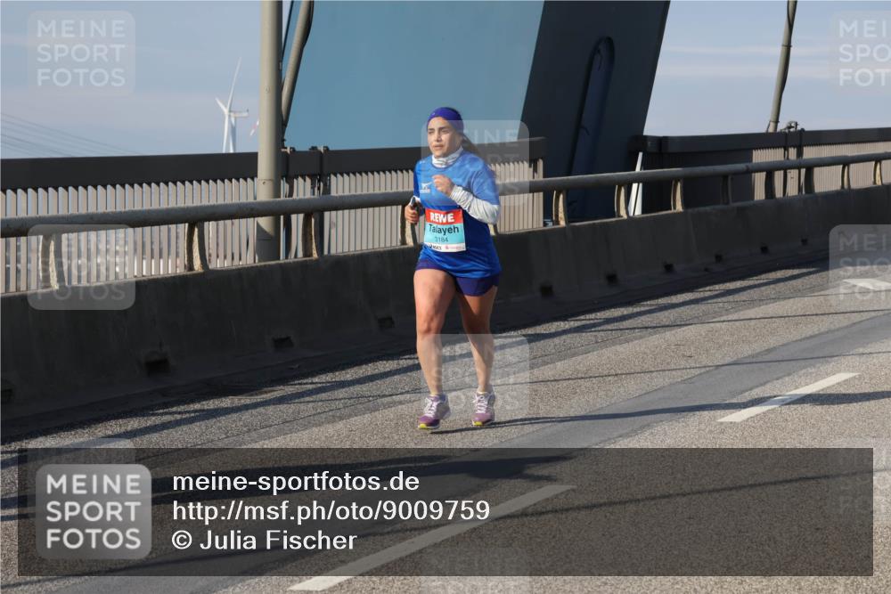 03.10.2025 - Köhlbrandbrückenlauf Julia Fischer http://msf.ph/oto/9009759 03.10.2025 10:18:01 Position 2 3184 meine-sportfotos.de