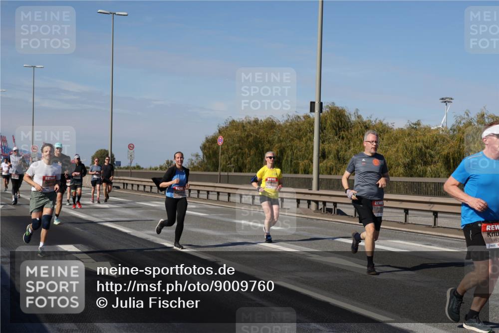 03.10.2025 - Köhlbrandbrückenlauf Julia Fischer http://msf.ph/oto/9009760 03.10.2025 12:53:54 Position 3 5993 meine-sportfotos.de