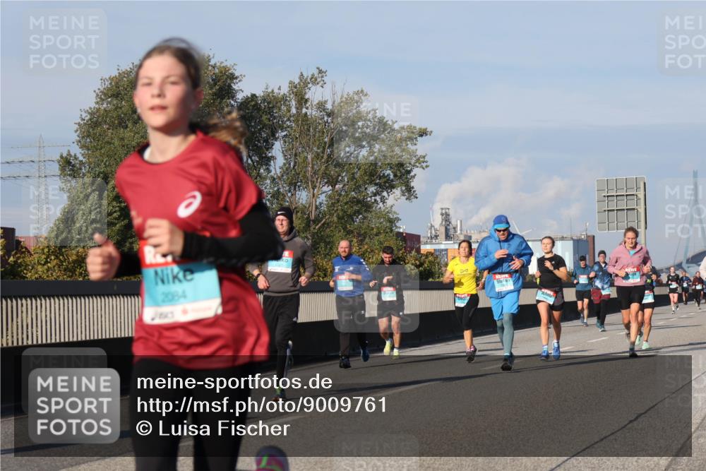 03.10.2025 - Köhlbrandbrückenlauf Luisa Fischer http://msf.ph/oto/9009761 03.10.2025 10:51:40 Position 3 2084 meine-sportfotos.de