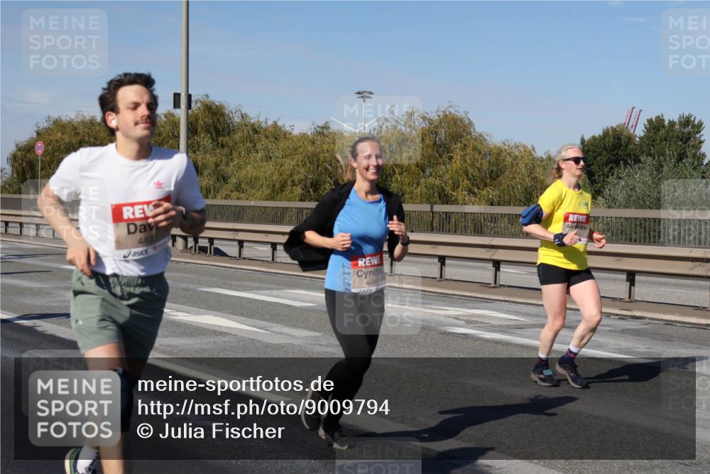 03.10.2025 - Köhlbrandbrückenlauf Julia Fischer http://msf.ph/oto/9009794 03.10.2025 12:53:57 Position 3 4403, 4195 meine-sportfotos.de