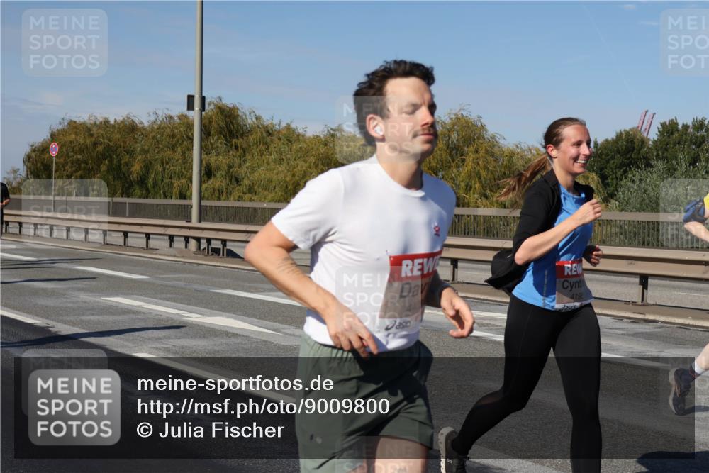 03.10.2025 - Köhlbrandbrückenlauf Julia Fischer http://msf.ph/oto/9009800 03.10.2025 12:53:57 Position 3 4406, 419 meine-sportfotos.de
