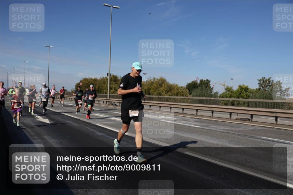 03.10.2025 - Köhlbrandbrückenlauf Julia Fischer http://msf.ph/oto/9009811 03.10.2025 12:53:59 Position 3 4357 meine-sportfotos.de