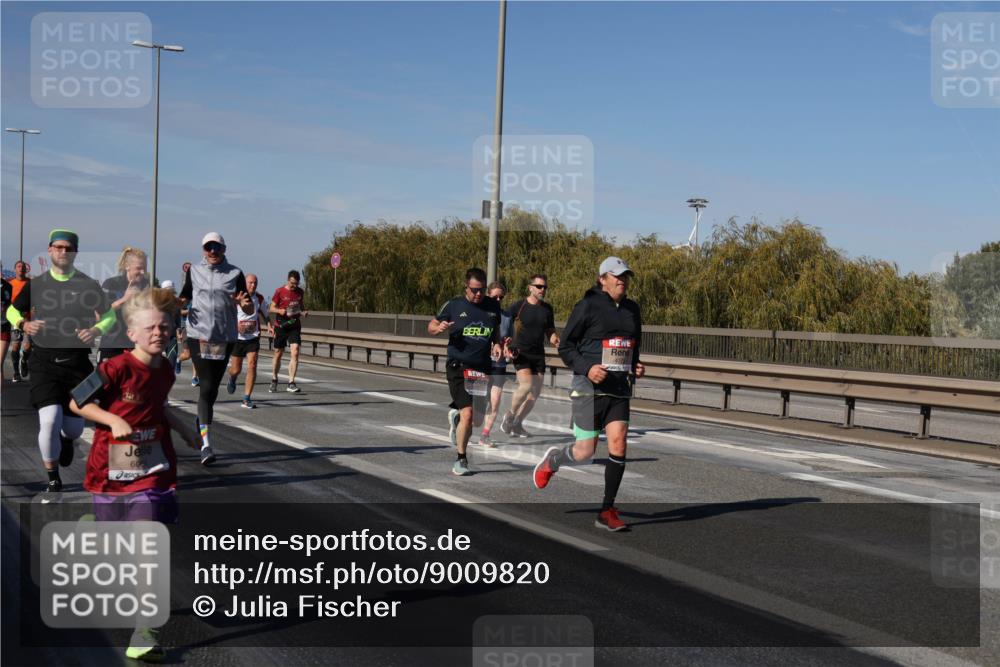 03.10.2025 - Köhlbrandbrückenlauf Julia Fischer http://msf.ph/oto/9009820 03.10.2025 12:54:01 Position 3 605 meine-sportfotos.de