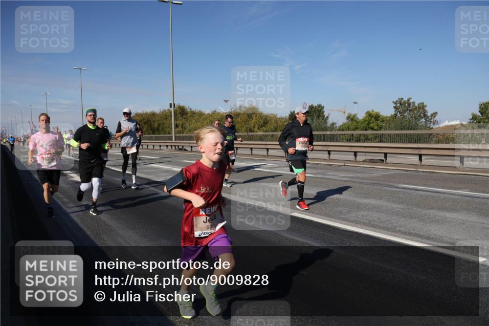 03.10.2025 - Köhlbrandbrückenlauf Julia Fischer http://msf.ph/oto/9009828 03.10.2025 12:54:02 Position 3 60 meine-sportfotos.de