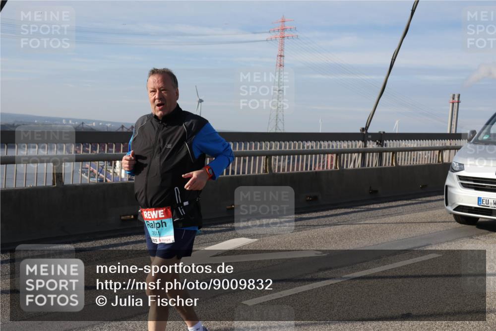 03.10.2025 - Köhlbrandbrückenlauf Julia Fischer http://msf.ph/oto/9009832 03.10.2025 10:18:14 Position 2 2611 meine-sportfotos.de