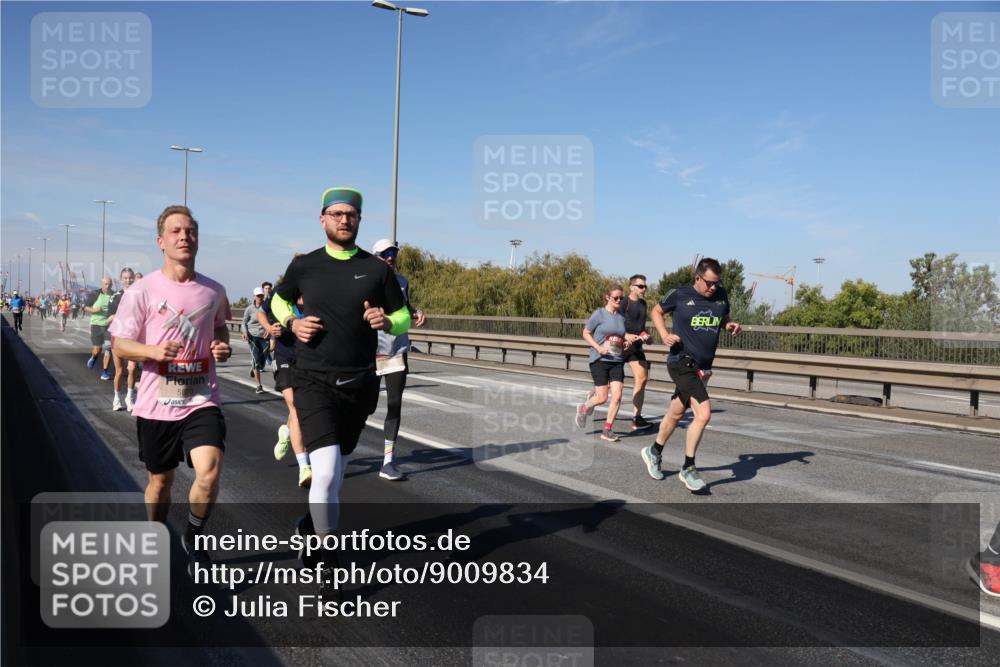 03.10.2025 - Köhlbrandbrückenlauf Julia Fischer http://msf.ph/oto/9009834 03.10.2025 12:54:03 Position 3  meine-sportfotos.de
