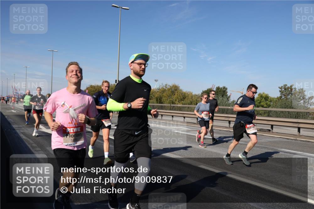 03.10.2025 - Köhlbrandbrückenlauf Julia Fischer http://msf.ph/oto/9009837 03.10.2025 12:54:03 Position 3 5870 meine-sportfotos.de