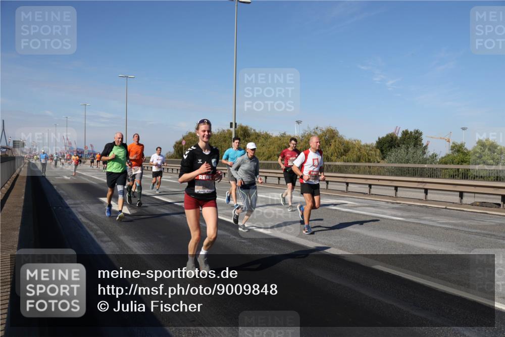 03.10.2025 - Köhlbrandbrückenlauf Julia Fischer http://msf.ph/oto/9009848 03.10.2025 12:54:05 Position 3  meine-sportfotos.de
