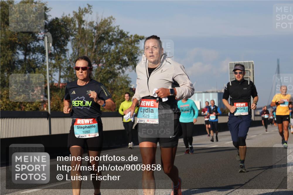 03.10.2025 - Köhlbrandbrückenlauf Luisa Fischer http://msf.ph/oto/9009858 03.10.2025 10:51:47 Position 3 5, 1092, 3625, 1255 meine-sportfotos.de