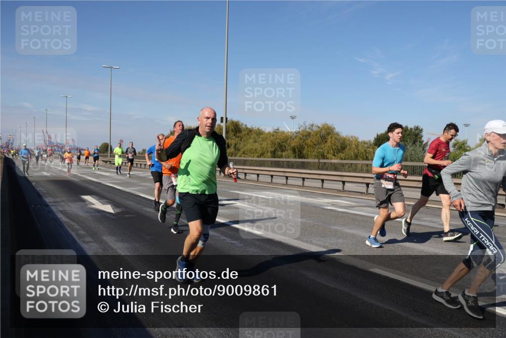 03.10.2025 - Köhlbrandbrückenlauf Julia Fischer http://msf.ph/oto/9009861 03.10.2025 12:54:06 Position 3  meine-sportfotos.de