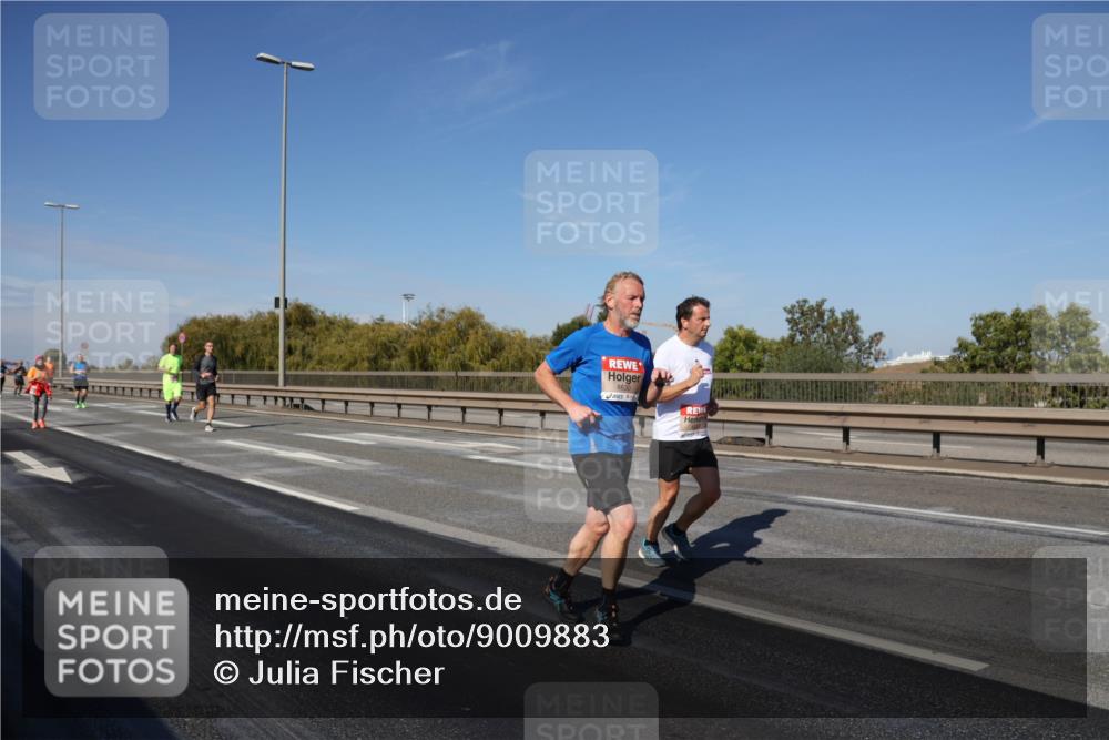 03.10.2025 - Köhlbrandbrückenlauf Julia Fischer http://msf.ph/oto/9009883 03.10.2025 12:54:09 Position 3  meine-sportfotos.de
