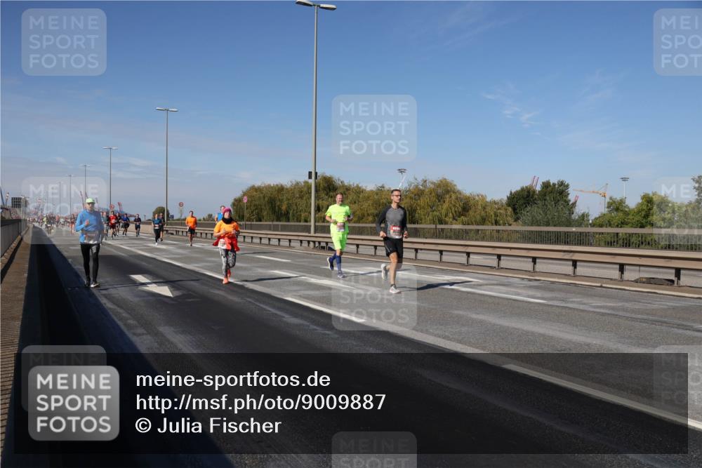 03.10.2025 - Köhlbrandbrückenlauf Julia Fischer http://msf.ph/oto/9009887 03.10.2025 12:54:12 Position 3  meine-sportfotos.de