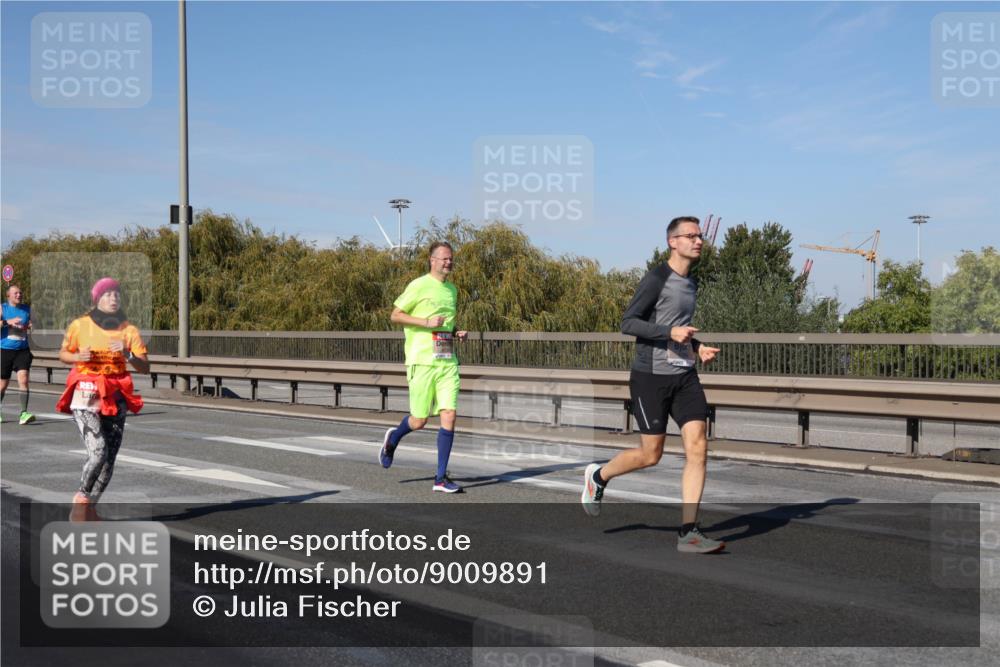 03.10.2025 - Köhlbrandbrückenlauf Julia Fischer http://msf.ph/oto/9009891 03.10.2025 12:54:13 Position 3 4 meine-sportfotos.de