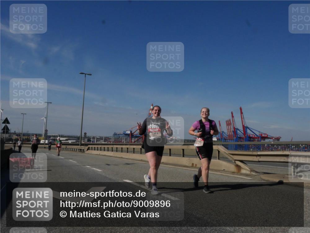 03.10.2025 - Köhlbrandbrückenlauf Matties Gatica Varas http://msf.ph/oto/9009896 03.10.2025 13:07:49 Position 2  meine-sportfotos.de