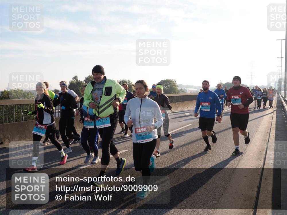 03.10.2025 - Köhlbrandbrückenlauf Fabian Wolf http://msf.ph/oto/9009909 03.10.2025 09:21:18 Position 3 2098, 2724, 3063 meine-sportfotos.de