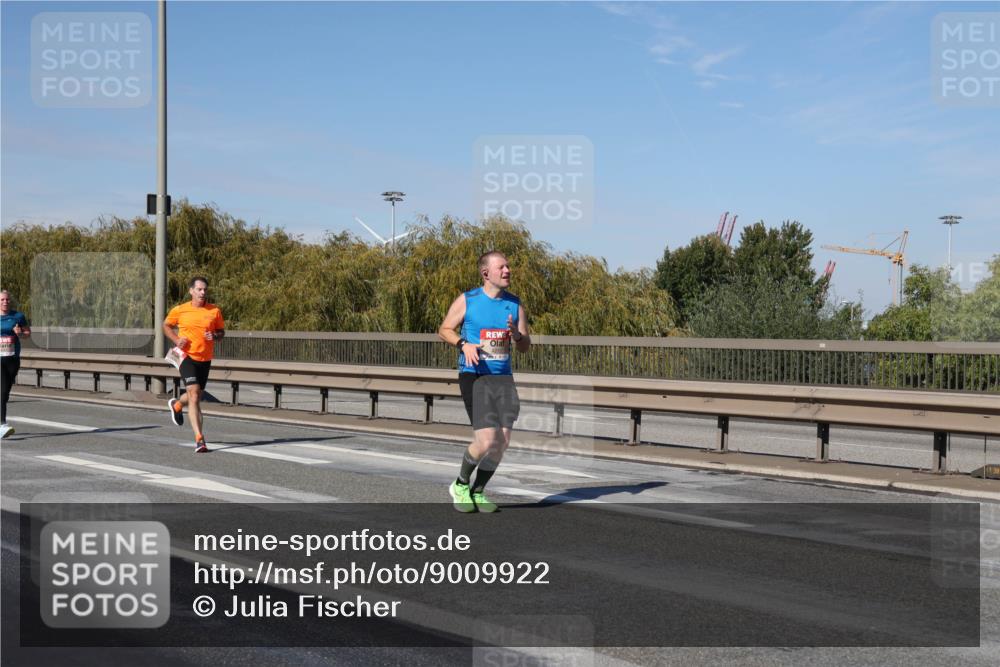 03.10.2025 - Köhlbrandbrückenlauf Julia Fischer http://msf.ph/oto/9009922 03.10.2025 12:54:17 Position 3  meine-sportfotos.de