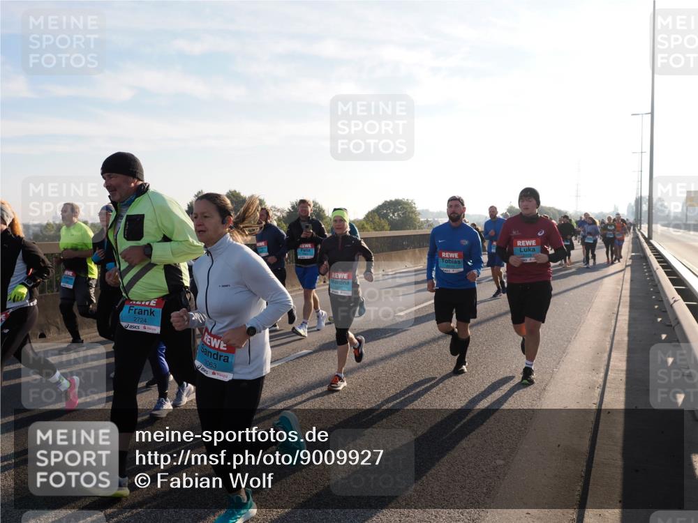 03.10.2025 - Köhlbrandbrückenlauf Fabian Wolf http://msf.ph/oto/9009927 03.10.2025 09:21:18 Position 3 2724, 3063 meine-sportfotos.de