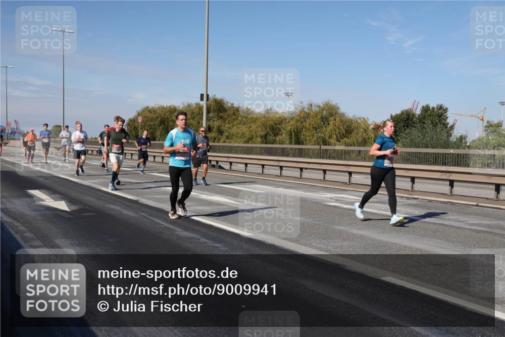 03.10.2025 - Köhlbrandbrückenlauf Julia Fischer http://msf.ph/oto/9009941 03.10.2025 12:54:21 Position 3  meine-sportfotos.de