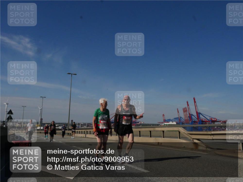 03.10.2025 - Köhlbrandbrückenlauf Matties Gatica Varas http://msf.ph/oto/9009953 03.10.2025 13:08:01 Position 2  meine-sportfotos.de
