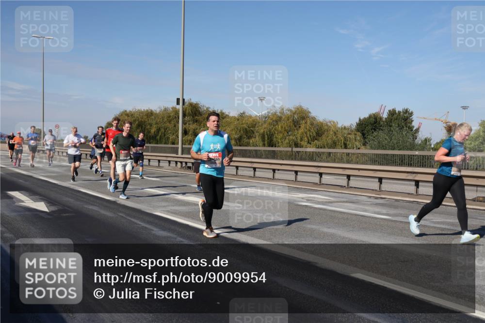03.10.2025 - Köhlbrandbrückenlauf Julia Fischer http://msf.ph/oto/9009954 03.10.2025 12:54:21 Position 3  meine-sportfotos.de