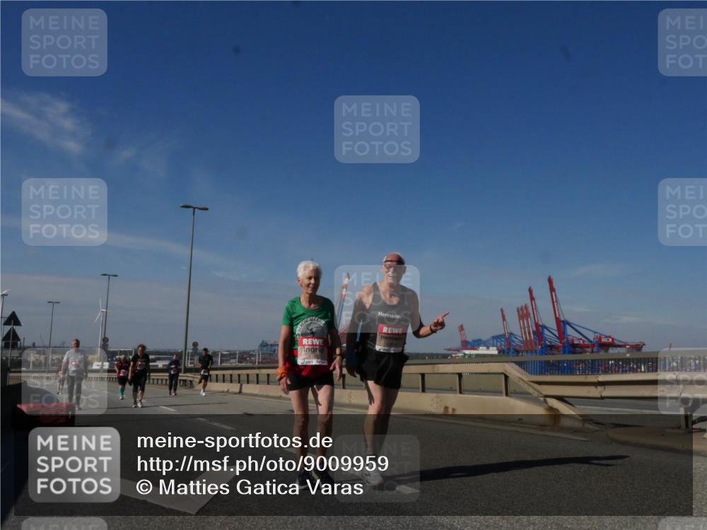 03.10.2025 - Köhlbrandbrückenlauf Matties Gatica Varas http://msf.ph/oto/9009959 03.10.2025 13:08:01 Position 2 6165 meine-sportfotos.de