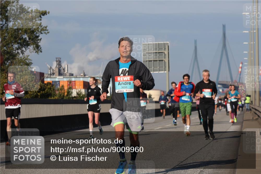 03.10.2025 - Köhlbrandbrückenlauf Luisa Fischer http://msf.ph/oto/9009960 03.10.2025 10:51:54 Position 3 12, 2743, 3656 meine-sportfotos.de