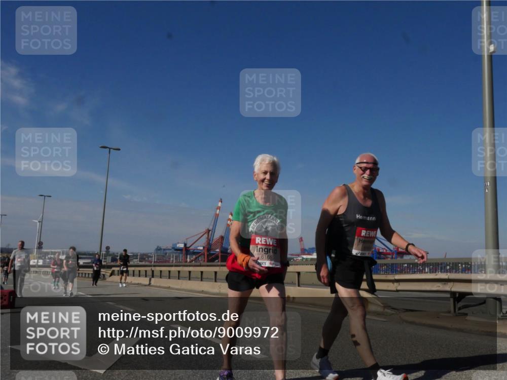 03.10.2025 - Köhlbrandbrückenlauf Matties Gatica Varas http://msf.ph/oto/9009972 03.10.2025 13:08:02 Position 2 6165, 118 meine-sportfotos.de