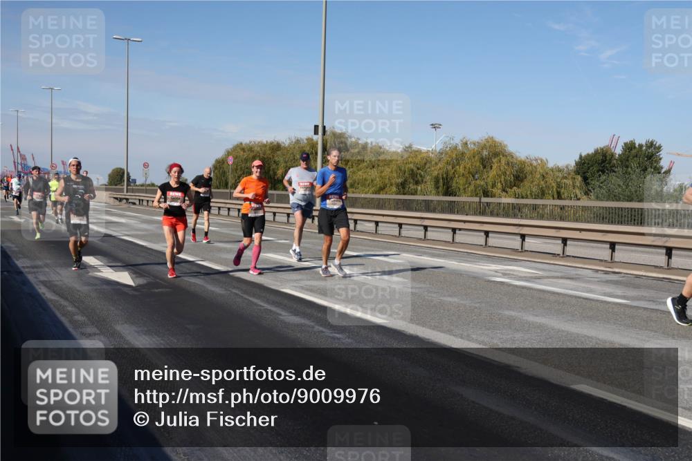 03.10.2025 - Köhlbrandbrückenlauf Julia Fischer http://msf.ph/oto/9009976 03.10.2025 12:54:28 Position 3  meine-sportfotos.de