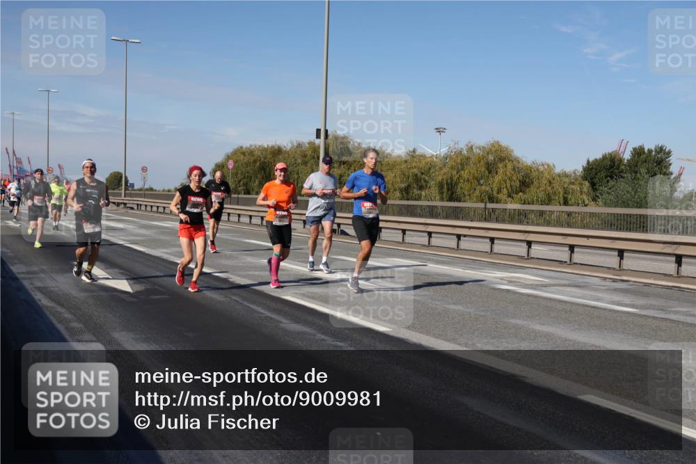 03.10.2025 - Köhlbrandbrückenlauf Julia Fischer http://msf.ph/oto/9009981 03.10.2025 12:54:28 Position 3  meine-sportfotos.de