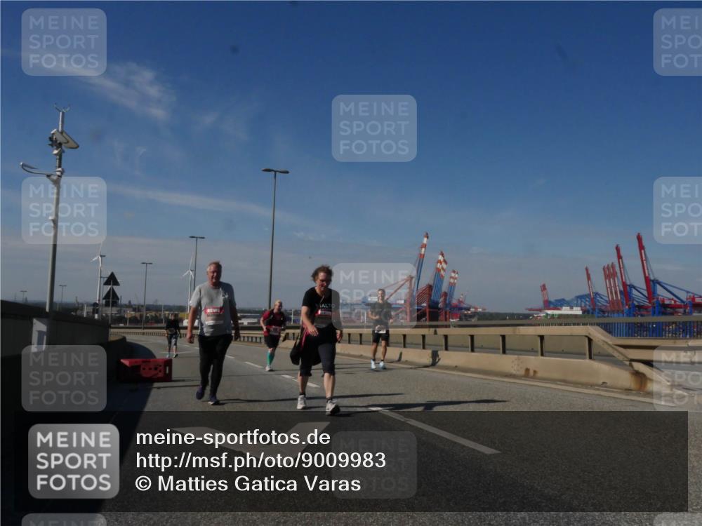 03.10.2025 - Köhlbrandbrückenlauf Matties Gatica Varas http://msf.ph/oto/9009983 03.10.2025 13:08:07 Position 2  meine-sportfotos.de