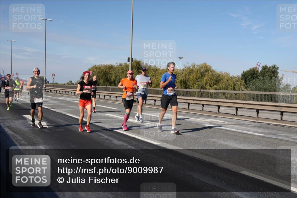 03.10.2025 - Köhlbrandbrückenlauf Julia Fischer http://msf.ph/oto/9009987 03.10.2025 12:54:28 Position 3  meine-sportfotos.de