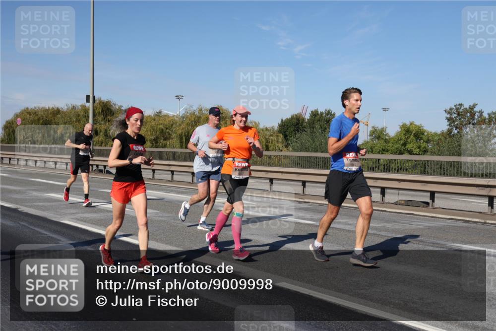 03.10.2025 - Köhlbrandbrückenlauf Julia Fischer http://msf.ph/oto/9009998 03.10.2025 12:54:30 Position 3  meine-sportfotos.de