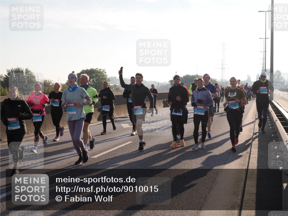 03.10.2025 - Köhlbrandbrückenlauf Fabian Wolf http://msf.ph/oto/9010015 03.10.2025 09:21:22 Position 3 2122, 3803 meine-sportfotos.de