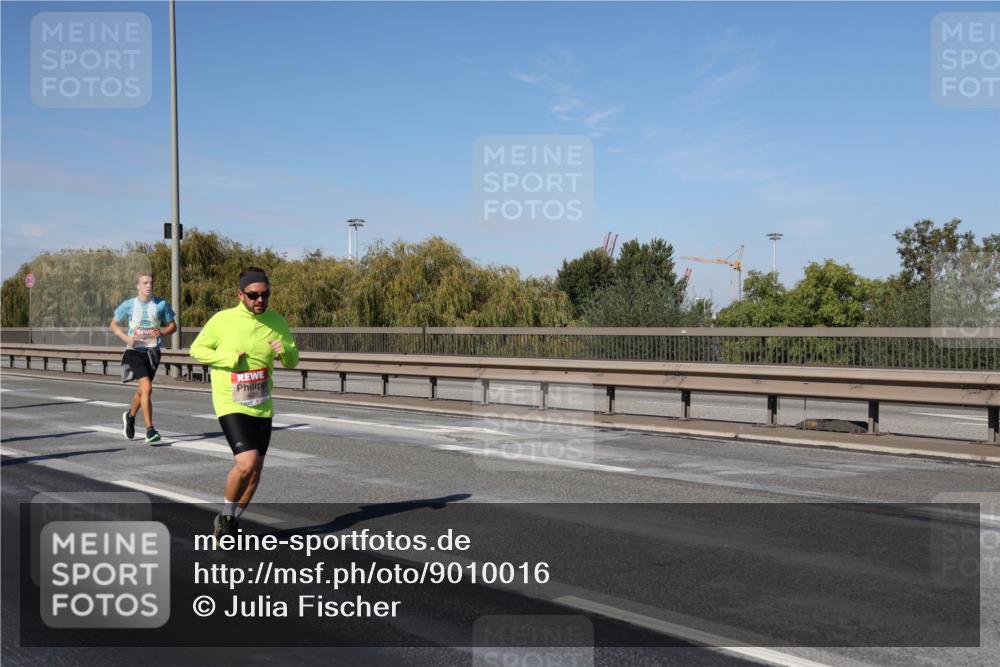 03.10.2025 - Köhlbrandbrückenlauf Julia Fischer http://msf.ph/oto/9010016 03.10.2025 12:54:35 Position 3  meine-sportfotos.de