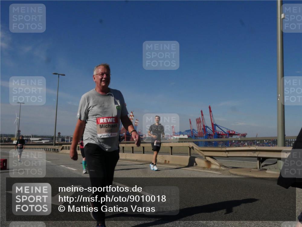 03.10.2025 - Köhlbrandbrückenlauf Matties Gatica Varas http://msf.ph/oto/9010018 03.10.2025 13:08:11 Position 2 4980, 118 meine-sportfotos.de