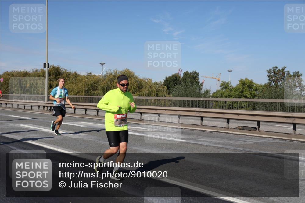 03.10.2025 - Köhlbrandbrückenlauf Julia Fischer http://msf.ph/oto/9010020 03.10.2025 12:54:36 Position 3  meine-sportfotos.de
