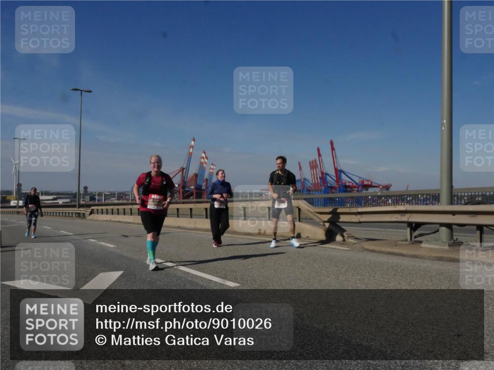 03.10.2025 - Köhlbrandbrückenlauf Matties Gatica Varas http://msf.ph/oto/9010026 03.10.2025 13:08:12 Position 2 118 meine-sportfotos.de