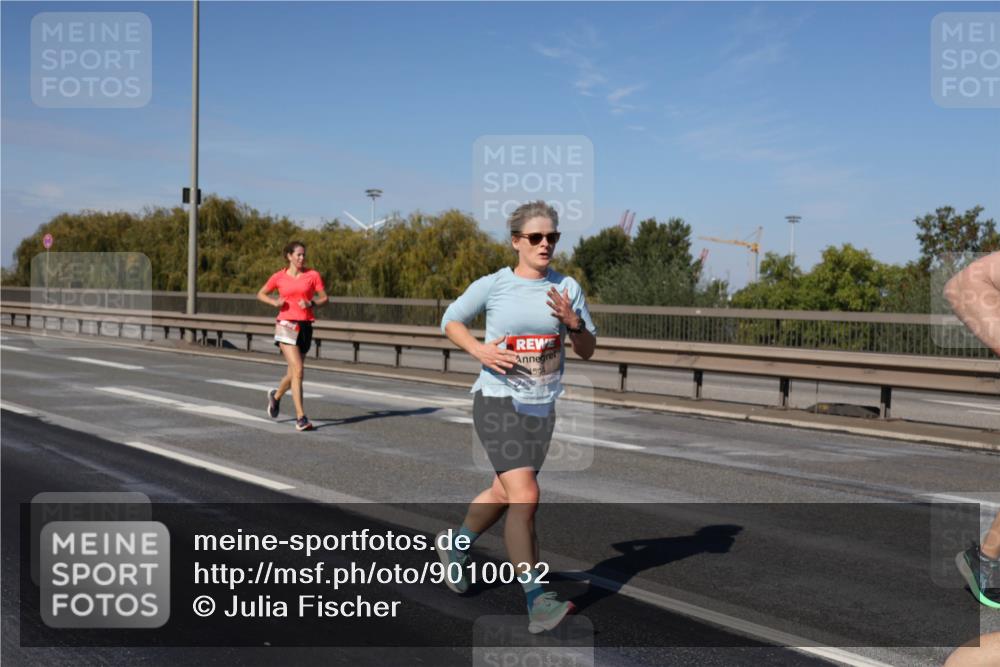 03.10.2025 - Köhlbrandbrückenlauf Julia Fischer http://msf.ph/oto/9010032 03.10.2025 12:54:39 Position 3  meine-sportfotos.de