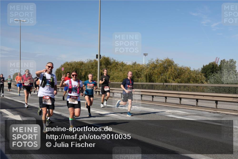 03.10.2025 - Köhlbrandbrückenlauf Julia Fischer http://msf.ph/oto/9010035 03.10.2025 12:54:44 Position 3  meine-sportfotos.de
