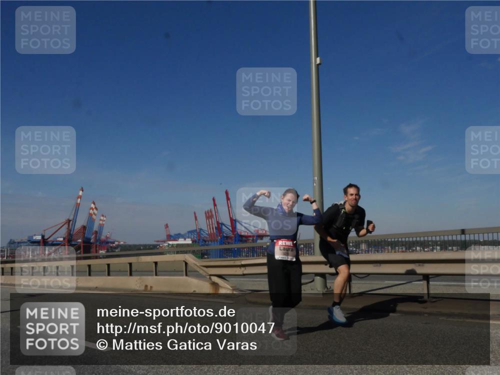 03.10.2025 - Köhlbrandbrückenlauf Matties Gatica Varas http://msf.ph/oto/9010047 03.10.2025 13:08:16 Position 2  meine-sportfotos.de
