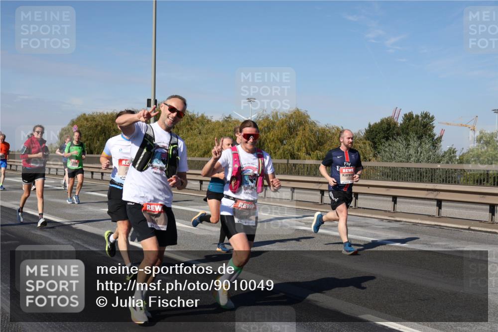 03.10.2025 - Köhlbrandbrückenlauf Julia Fischer http://msf.ph/oto/9010049 03.10.2025 12:54:45 Position 3  meine-sportfotos.de